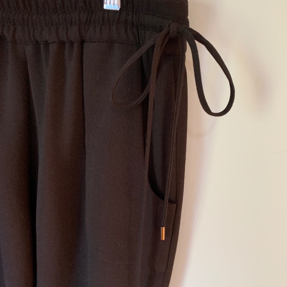 Elie Tahari Women's Zuma Slim Leg Cinch Cargo Pants Black Size Small - Picture 2 of 10